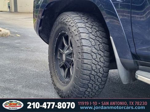 Used 2018 Toyota 4Runner SR5 Premium AWD/4WD image 31