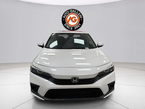Used 2022 Honda Civic EX image 9