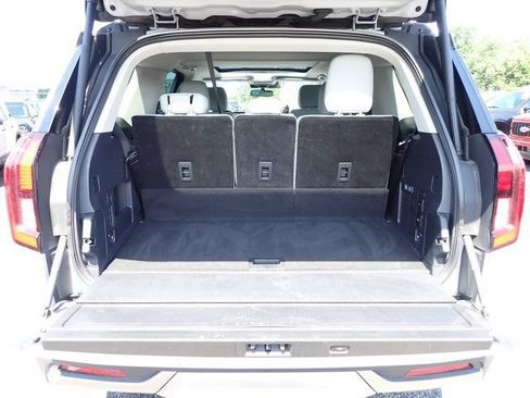 Used 2025 Ford Expedition Platinum AWD/4WD image 7