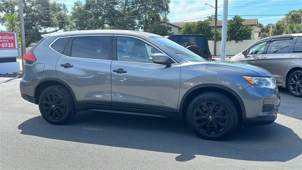 Used 2017 Nissan Rogue S FWD image 7