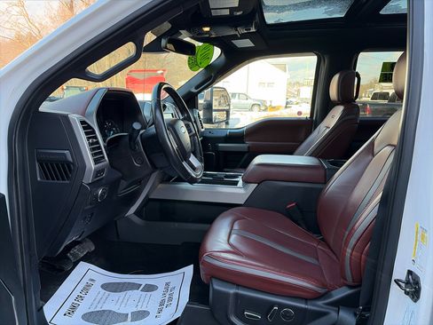 Used 2019 Ford F350 Platinum w/ Platinum Ultimate Package image 8