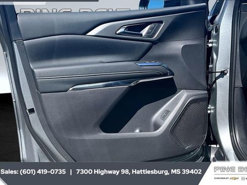 New 2026 Chevrolet Traverse LT w/ Sun and Wheel Package image 17