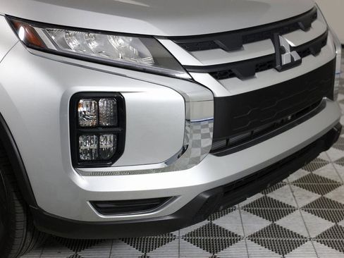 Used 2025 Mitsubishi Outlander Sport ES AWD/4WD image 32