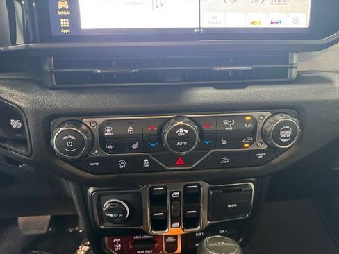 New 2026 Jeep Gladiator Mojave AWD/4WD image 3
