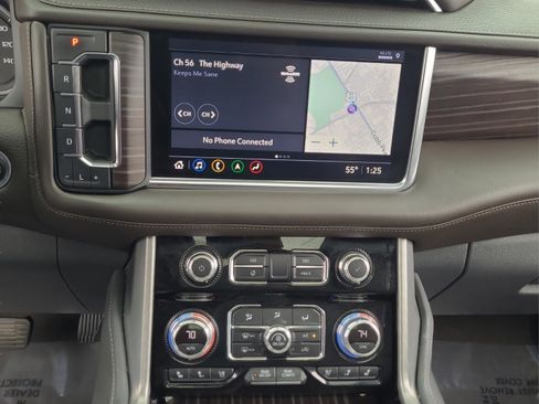 Used 2021 GMC Yukon Denali w/ Denali Premium Package image 20