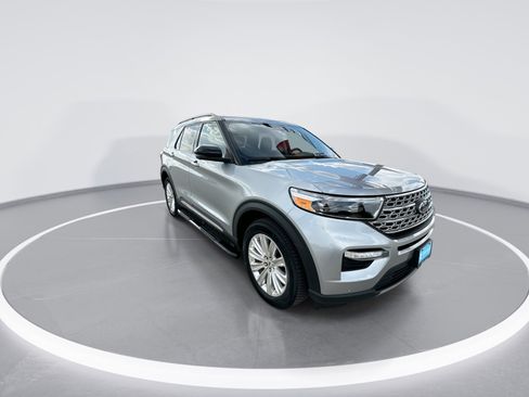 Used 2022 Ford Explorer Limited w/ Hybrid Equipment Group 310A AWD/4WD image 2