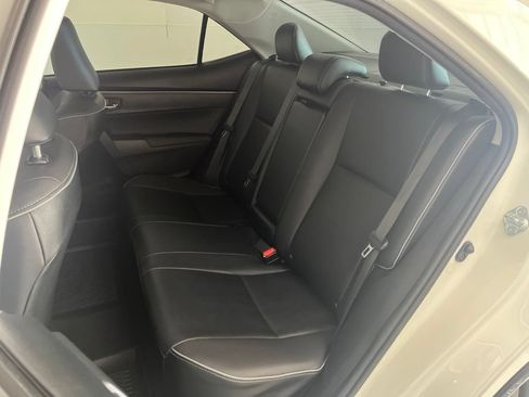 Used 2018 Toyota Corolla XLE FWD image 19