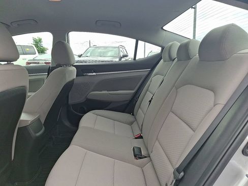 Used 2020 Hyundai Elantra SEL FWD image 12