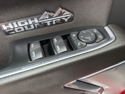 Certified 2024 Chevrolet Silverado 1500 High Country w/ Technology Package AWD/4WD image 12