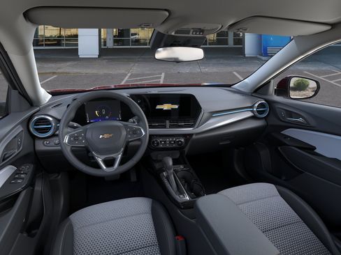 New 2026 Chevrolet Trax LT w/ LT Convenience Package FWD image 16