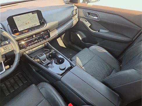 Used 2023 Nissan Rogue Platinum w/ Platinum Premium Package AWD/4WD image 12