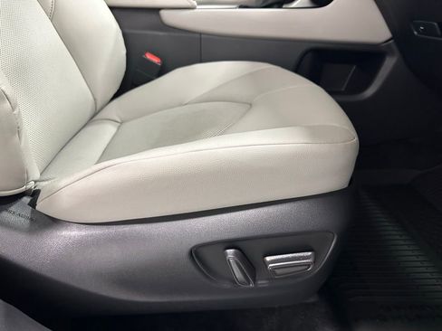 Used 2025 Toyota Grand Highlander AWD image 62