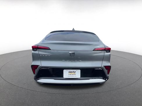 Used 2025 Buick Envista Sport Touring image 12