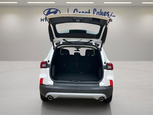 Used 2023 Ford Escape Active image 11