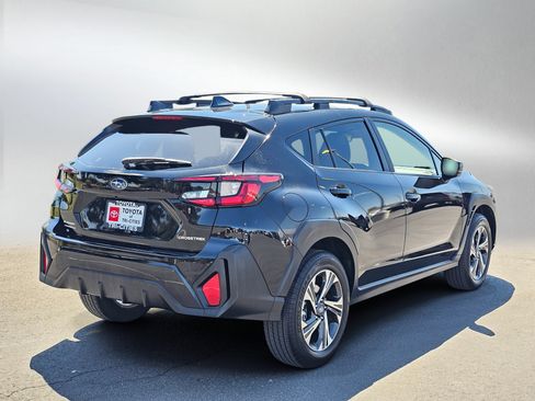 Used 2024 Subaru Crosstrek 2.0i Premium AWD/4WD image 5