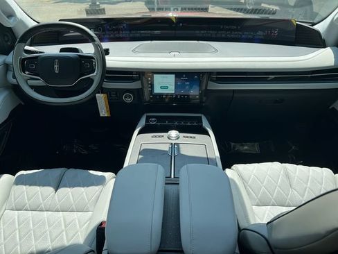New 2026 Lincoln Navigator L Black Label w/ Black Label Special Edition AWD/4WD image 26