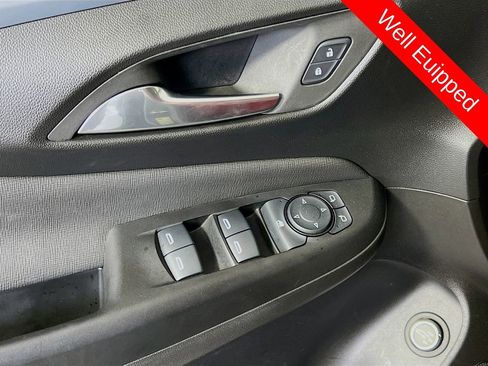 Used 2024 Buick Envista Preferred w/ Convenience II Package FWD image 10