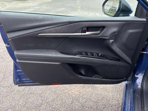 Used 2025 Toyota Camry LE FWD image 10