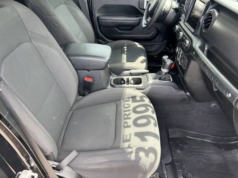 Used 2023 Jeep Wrangler Unlimited w/ Sun & Screen Package AWD/4WD image 15
