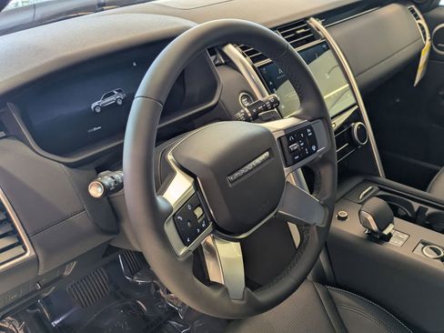 New 2026 Land Rover Discovery S AWD/4WD image 15