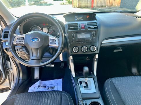 Used 2015 Subaru Forester 2.5i Premium w/ All-Weather Package AWD/4WD image 9