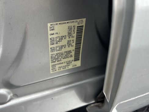 Used 2017 Nissan Titan SL RWD image 31