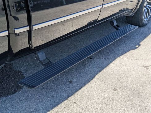 Used 2025 RAM 1500 Limited w/ Body Color Bumper Group image 35