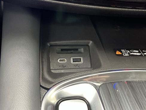 Certified 2024 Buick Enclave Essence w/ Experience Buick Package image 25