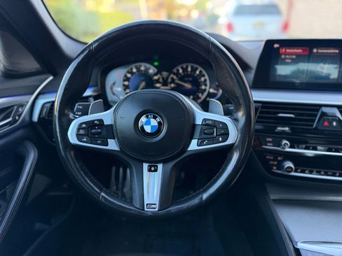 Used 2019 BMW M550i xDrive AWD/4WD image 33