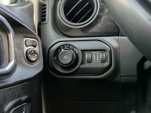 Used 2020 Jeep Wrangler Unlimited Sport AWD/4WD image 24
