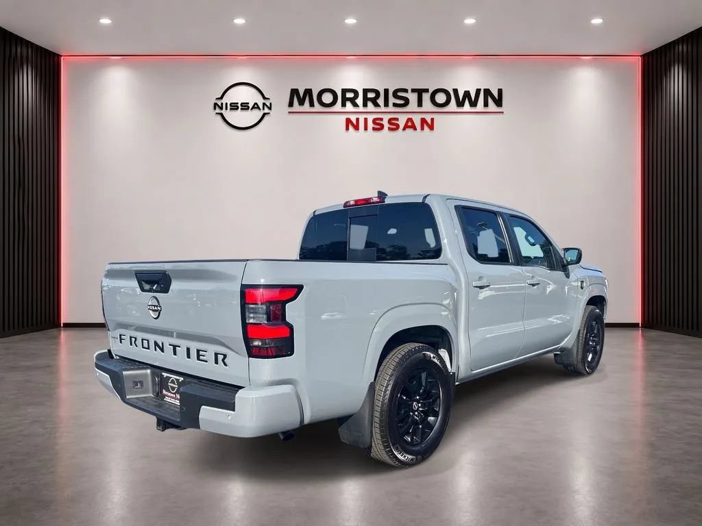 Used 2026 Nissan Frontier SV w/ All-Weather Content Package RWD image 3