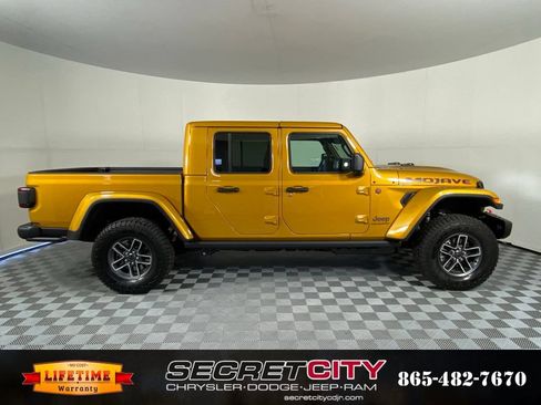 New 2026 Jeep Gladiator Mojave AWD/4WD image 8