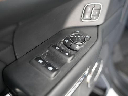 Used 2023 Ford Expedition Platinum AWD/4WD image 30