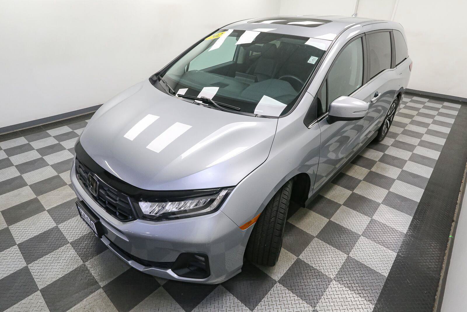Used 2025 Honda Odyssey EX-L image 6