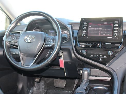 Used 2023 Toyota Camry SE image 22