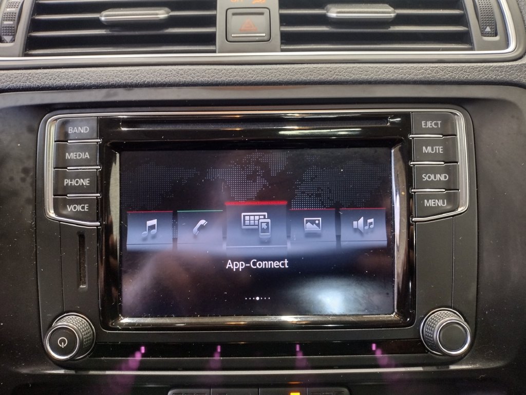 Used 2017 Volkswagen Jetta SE FWD image 30