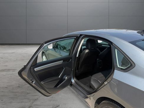 Used 2019 Volkswagen Passat 2.0T Wolfsburg FWD image 19