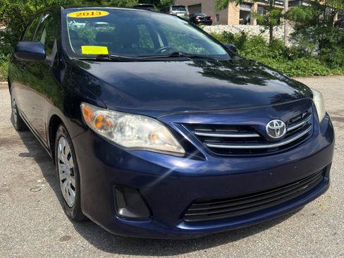 Used 2013 Toyota Corolla LE FWD image 10