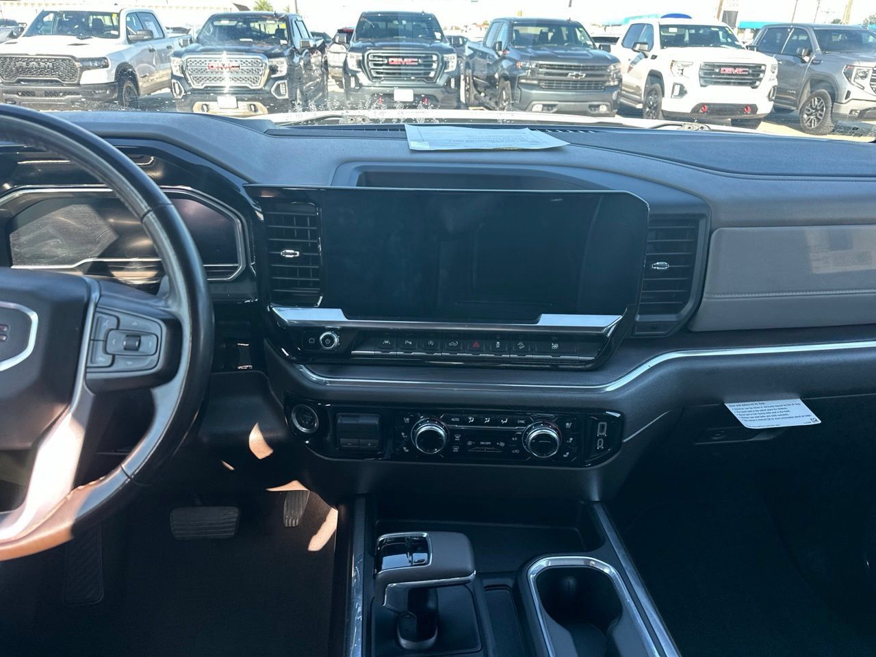 Used 2023 GMC Sierra 1500 SLT w/ SLT Premium Plus Package AWD/4WD image 10