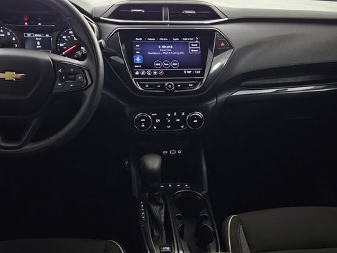 Used 2021 Chevrolet TrailBlazer LT w/ Convenience Package FWD image 6