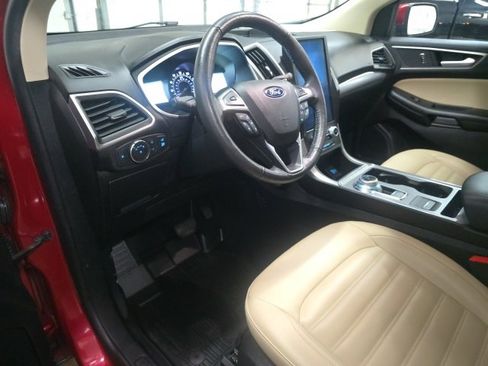 Used 2021 Ford Edge SEL w/ Convenience Package image 16