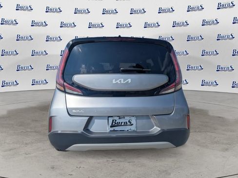 Used 2024 Kia Soul LX w/ Option Group 015 FWD image 4