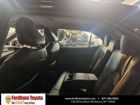 Used 2024 Toyota Camry SE w/ Cold Weather Package FWD image 12