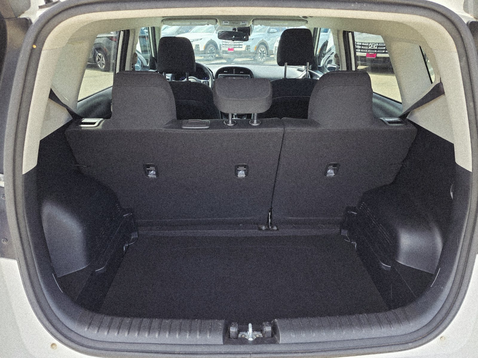 Used 2020 Kia Soul S FWD image 18