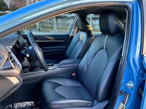 Used 2024 Toyota Camry SE image 23