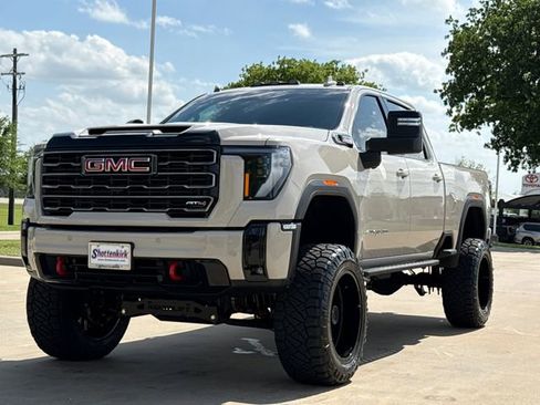 Used 2026 GMC Sierra 2500 AT4 w/ AT4 Premium Plus Package AWD/4WD image 3