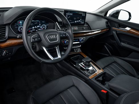 Certified 2023 Audi Q5 2.0T Premium Plus image 9