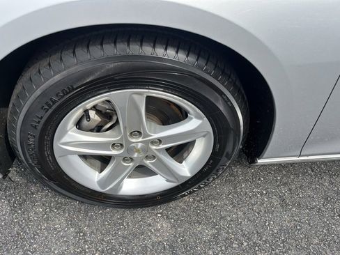 Used 2022 Chevrolet Malibu LS w/ Driver Confidence Package II image 32