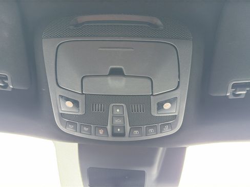 Used 2019 Lincoln Navigator Reserve AWD/4WD image 18