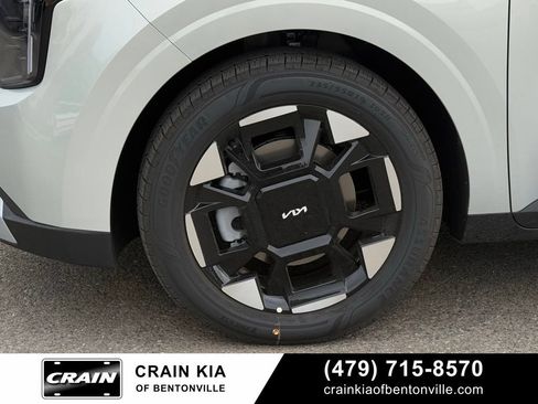 New 2026 Kia Carnival EX FWD image 36